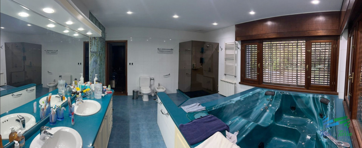 Casa ID.5563 - Venta de casa en Solanas Punta Ballena 8 dormitorios 8 baños 