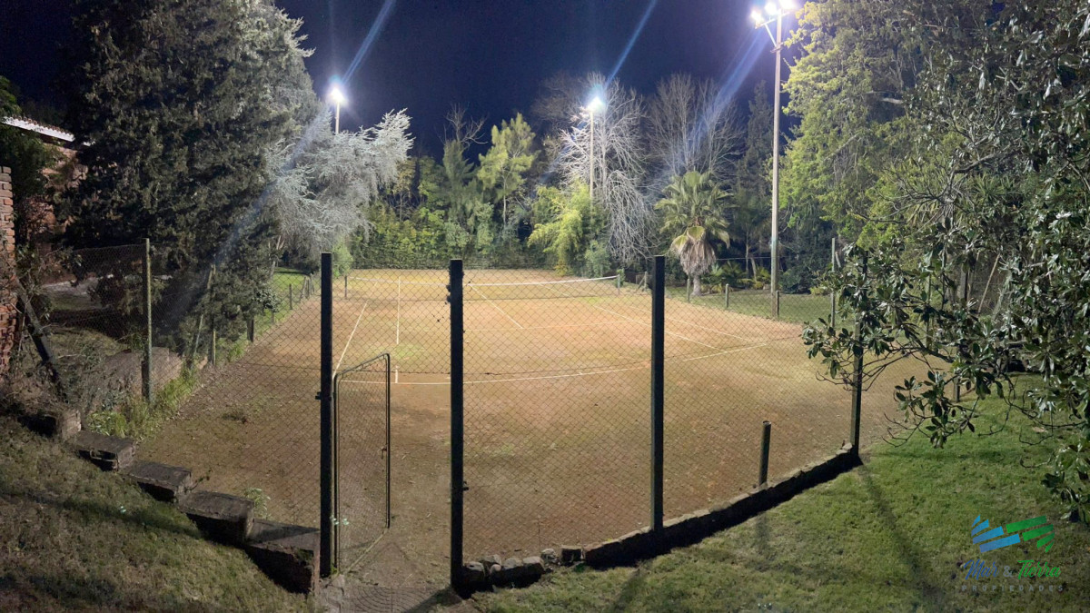 Casa ID.5563 - Venta de casa en Solanas Punta Ballena 8 dormitorios 8 baños 