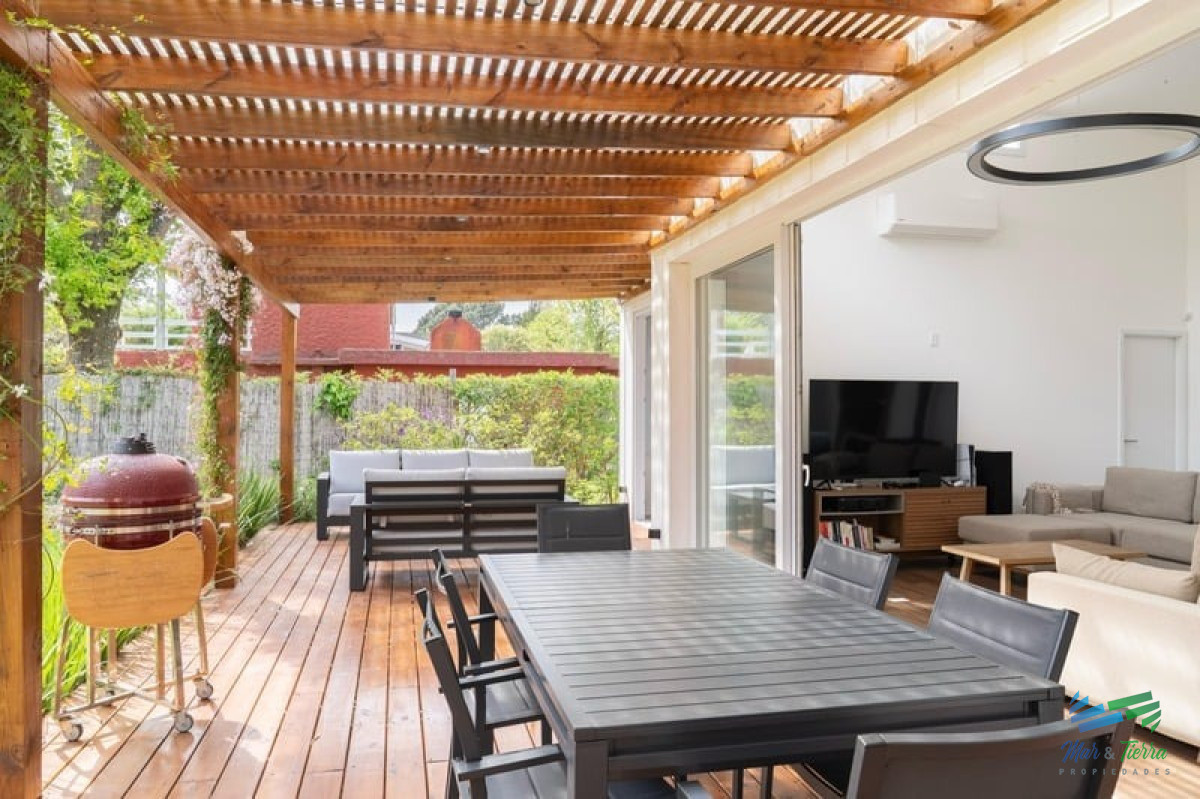 Casa ID.5709 - Venta de casa en Rincon del Indio Punta del este 