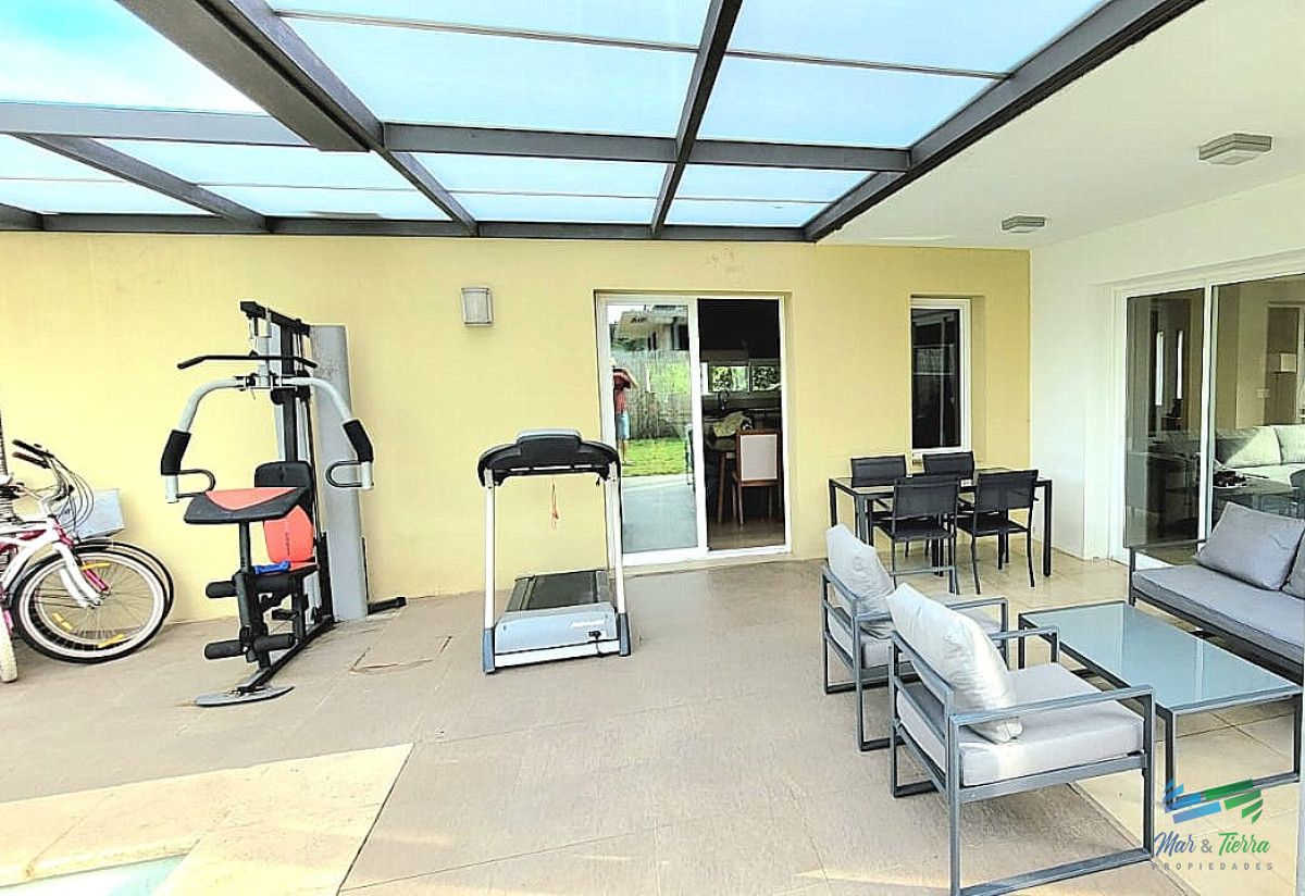 Casa ID.4108 - Venta y alquiler de casa nueva en Beverly Hills Punta del este de 4 dormitorios