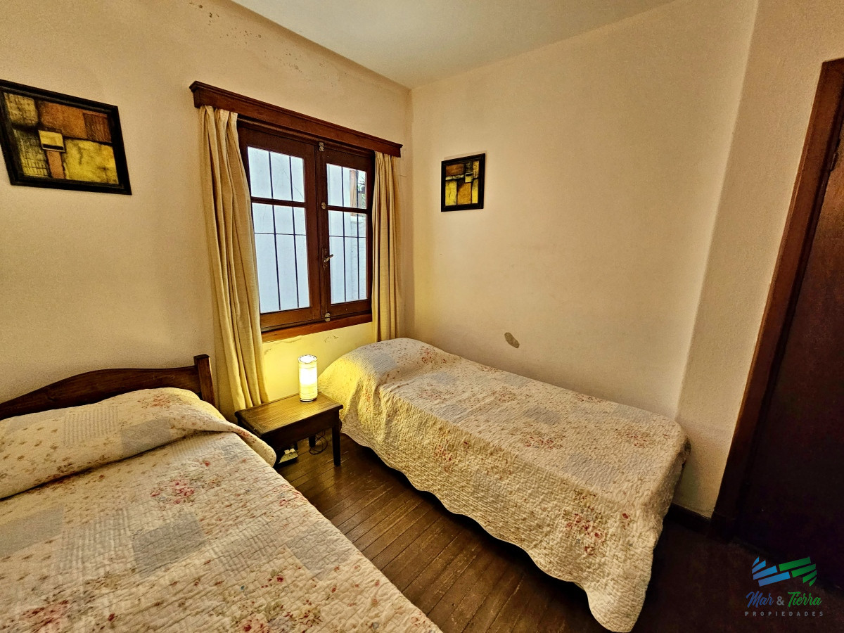 Casa ID.1712 - Casa en venta. A dos cuadras del mar!