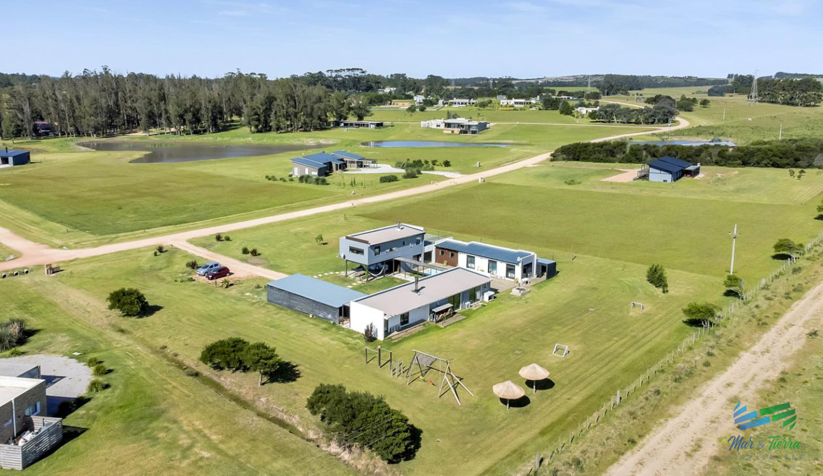 Casa ID.4639 - CASA EN VENTA, BARRIO PRIVADO EL QUIJOTE, PUNTA DEL ESTE. 