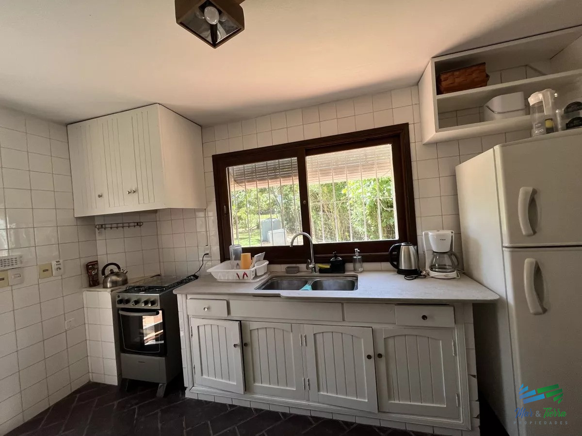 Casa ID.5077 - Buena Oportunidad en El Chorro-Manantiales-R.104 a 5 cuadras de la playa.