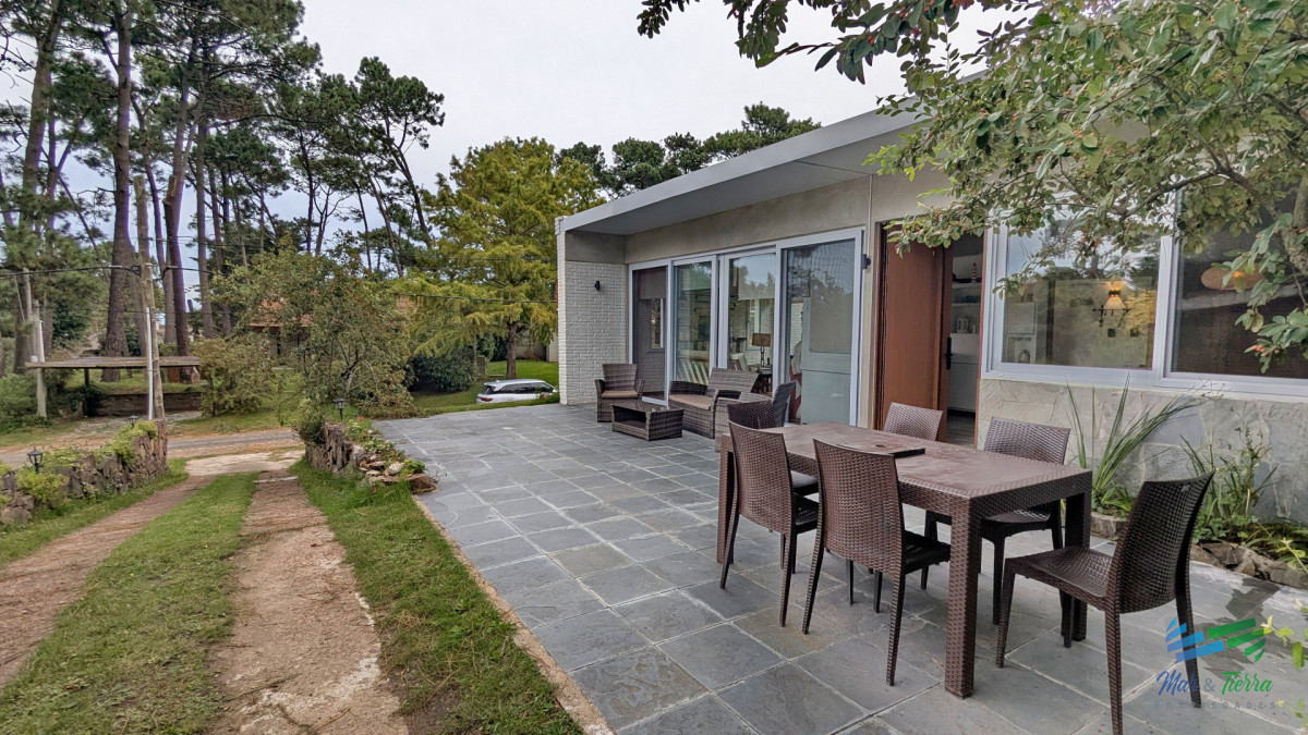 Casa ID.5742 - En Venta casa 3 dormitorios en Pinares, Punta del Este.