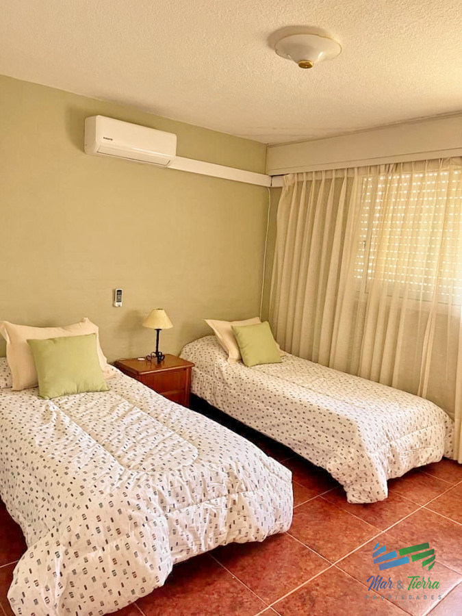Casa ID.4453 - CASA TEMPORADA 2024, PISCINA CLIMATIZADA, CANCHA DE TENIS, CUATRO DORMITORIOS. PUNTA DEL ESTE, MANSA. 