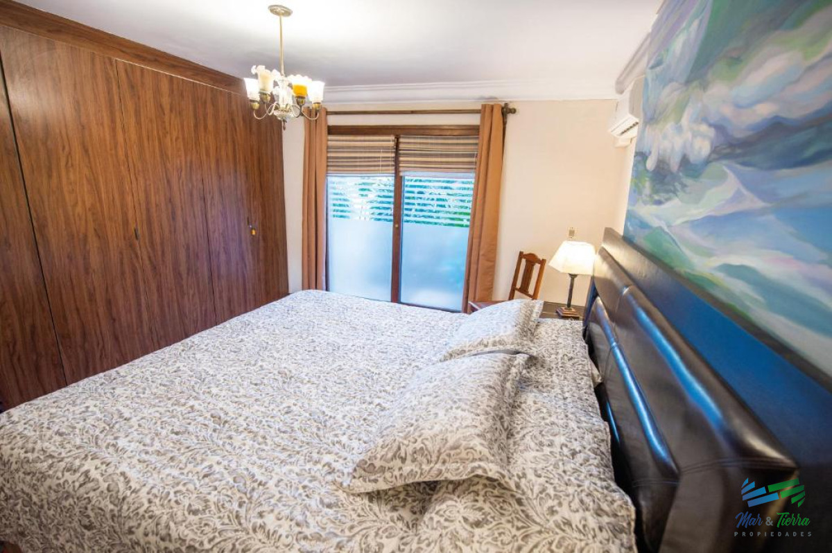 Casa ID.3975 - Venta de casa de 6 dormitorios en Playa Mansa Punta del Este Piedras del Chileno Punta Ballena 