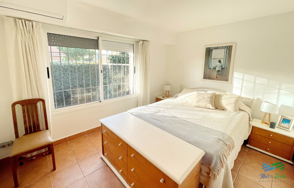 Casa ID.1902 - Vendo casa 5 dormitorios cerca de playa mansa, Punta del Este
