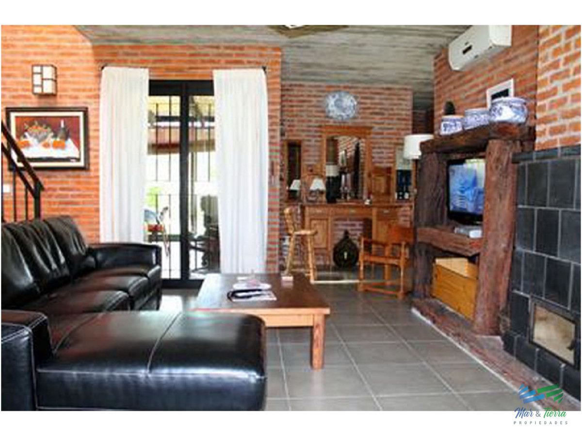 Casa ID.1553 - Casa en Pinares, 3 dormitorios *