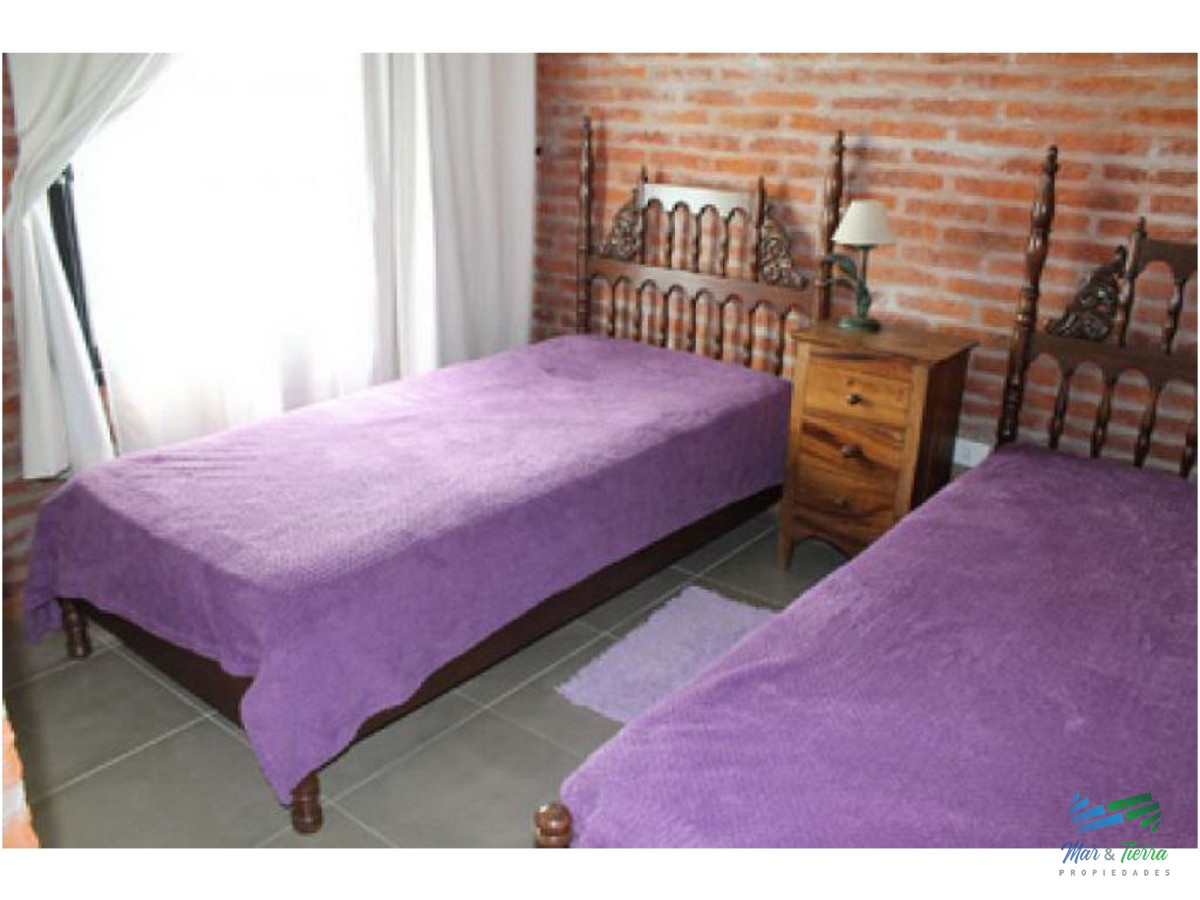 Casa ID.1553 - Casa en Pinares, 3 dormitorios *