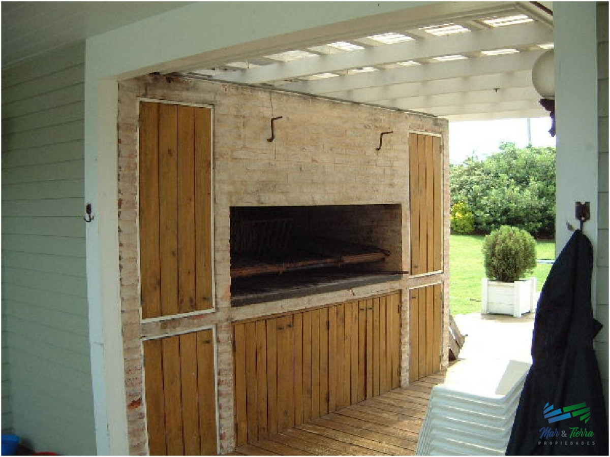 Casa ID.1668 - Vendo espectacular residencia estilo Americano!!!