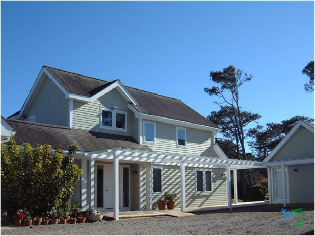 Casa ID.1668 - Vendo espectacular residencia estilo Americano!!!