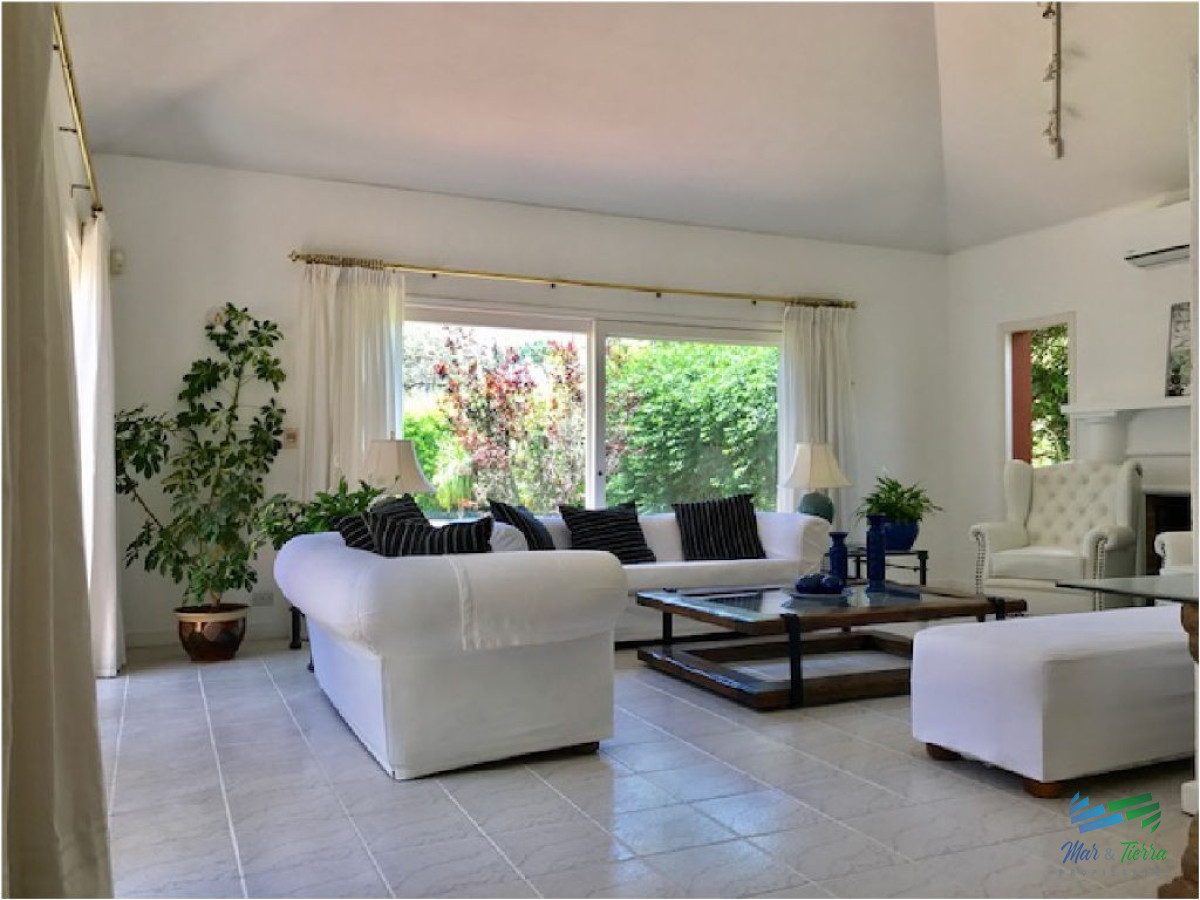 Casa ID.1672 - ALQUILO CASA CON PISCINA EN SAN RAFAEL, PUNTA DEL ESTE 