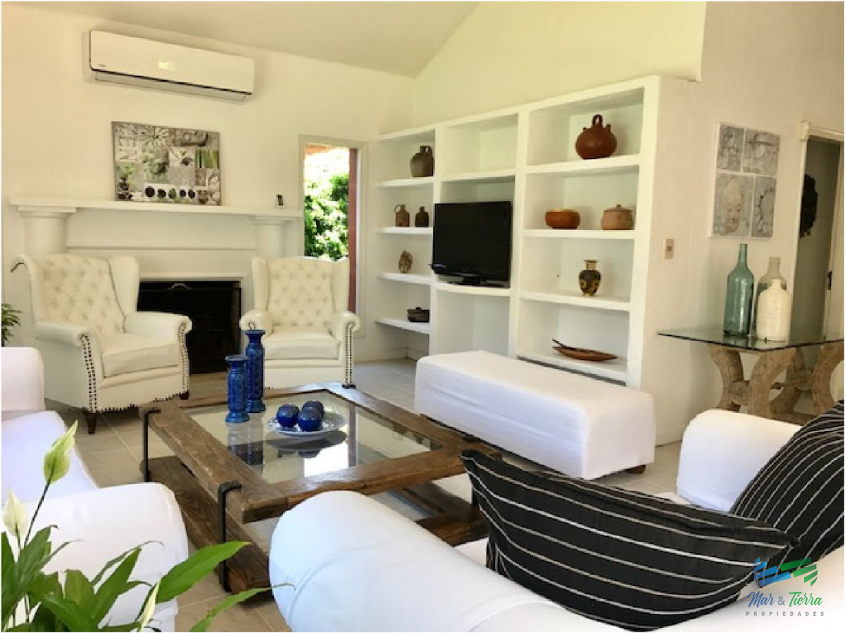 Casa ID.1672 - ALQUILO CASA CON PISCINA EN SAN RAFAEL, PUNTA DEL ESTE 