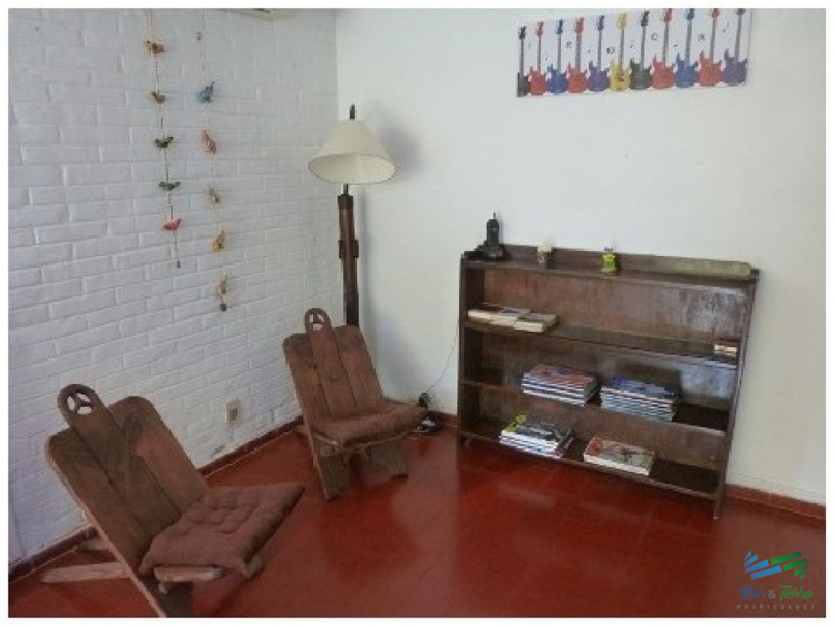 Casa ID.1693 - Vendo casa 4 dormitorios en playa mansa, Punta del Este.