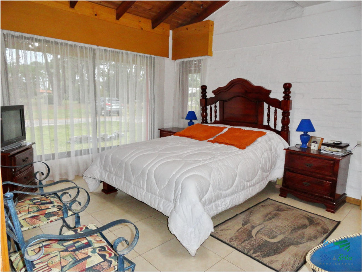 Casa ID.1697 - Casa en venta. Zona de paradas.  A 600 mts del mar.