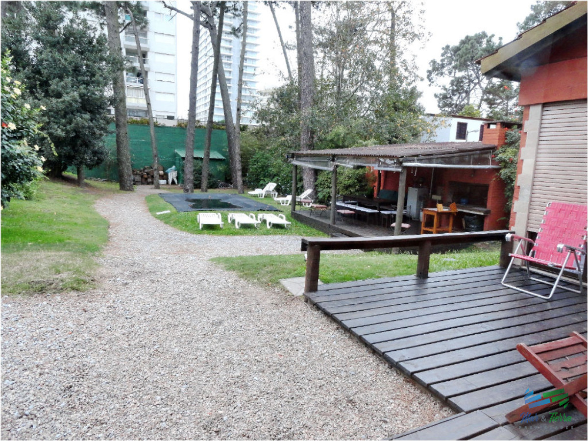 Casa ID.1697 - Casa en venta. Zona de paradas.  A 600 mts del mar.