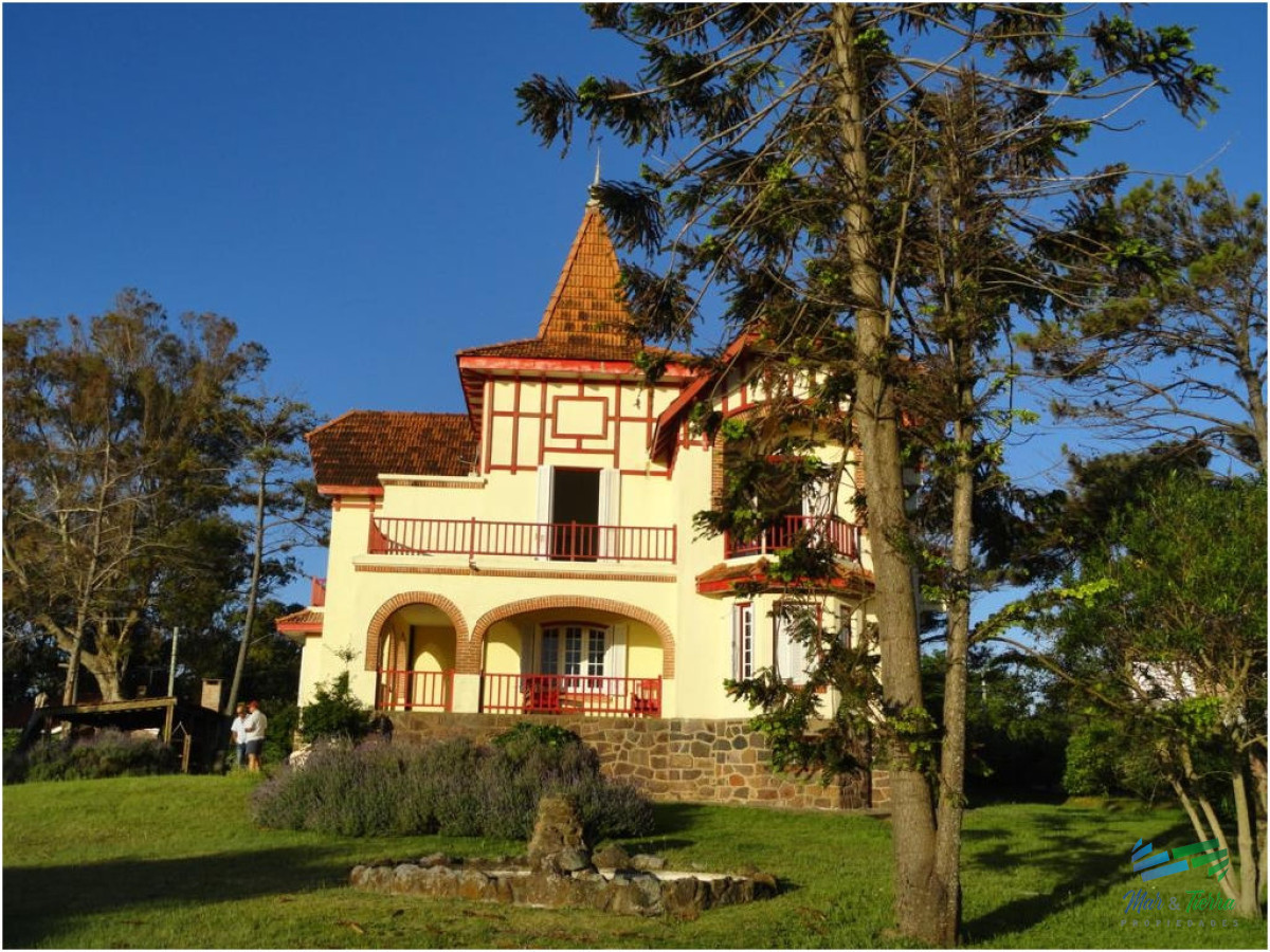 Casa ID.1558 - Casa en Playa Hermosa, 4 dormitorios *