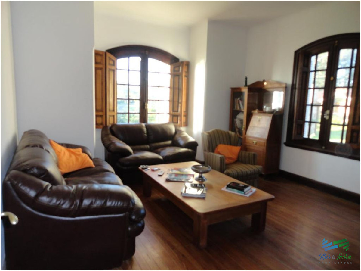 Casa ID.1558 - Casa en Playa Hermosa, 4 dormitorios *