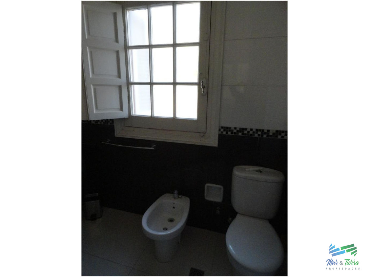 Casa ID.1558 - Casa en Playa Hermosa, 4 dormitorios *
