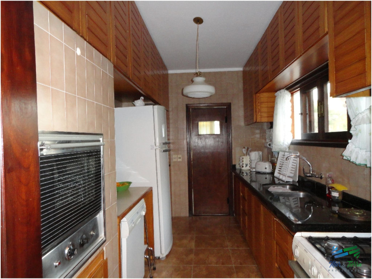 Casa ID.1708 - Vendo casa 5 dormitorios con piscina en San Rafael, Punta del Este
