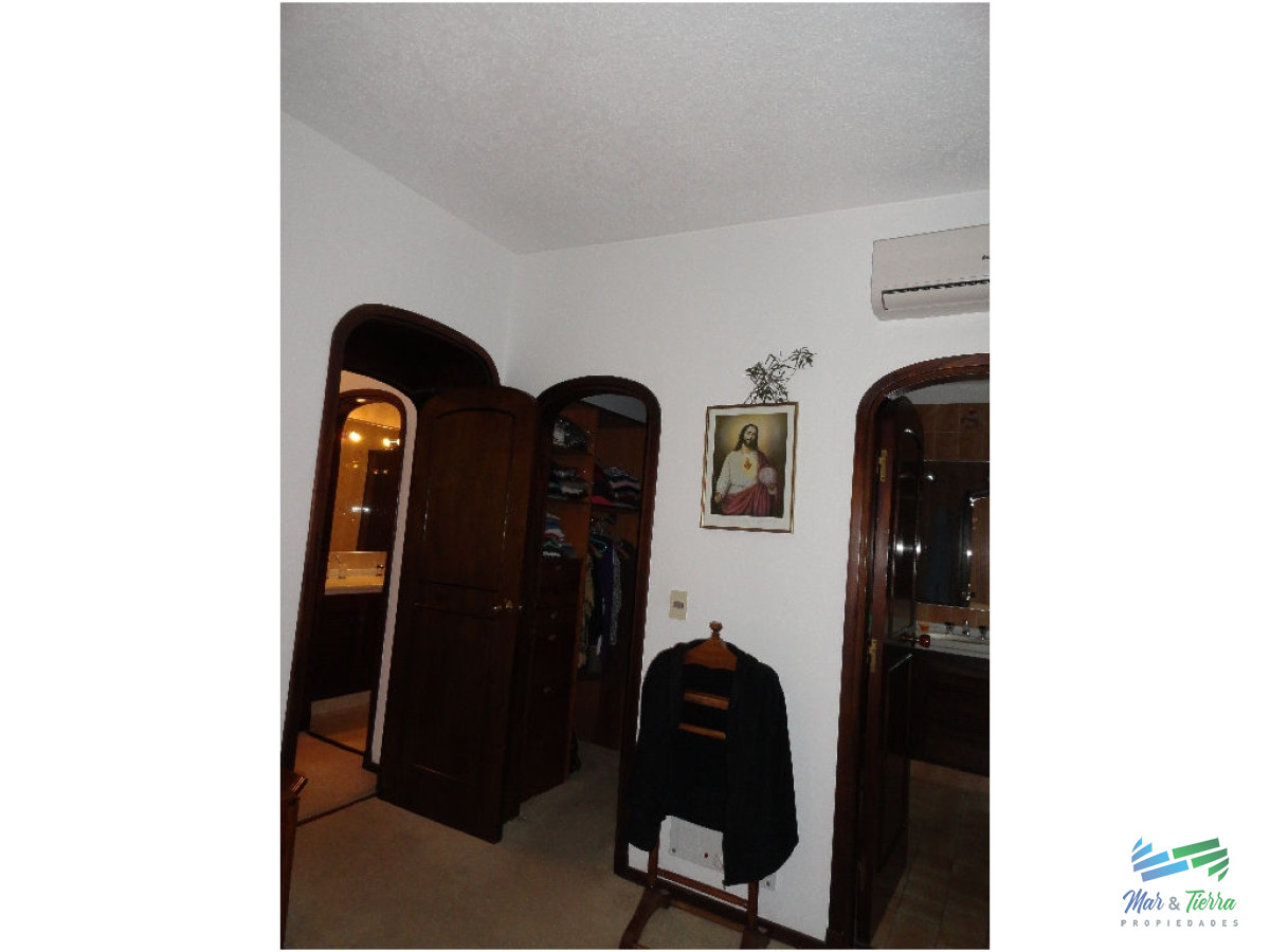 Casa ID.1708 - Vendo casa 5 dormitorios con piscina en San Rafael, Punta del Este
