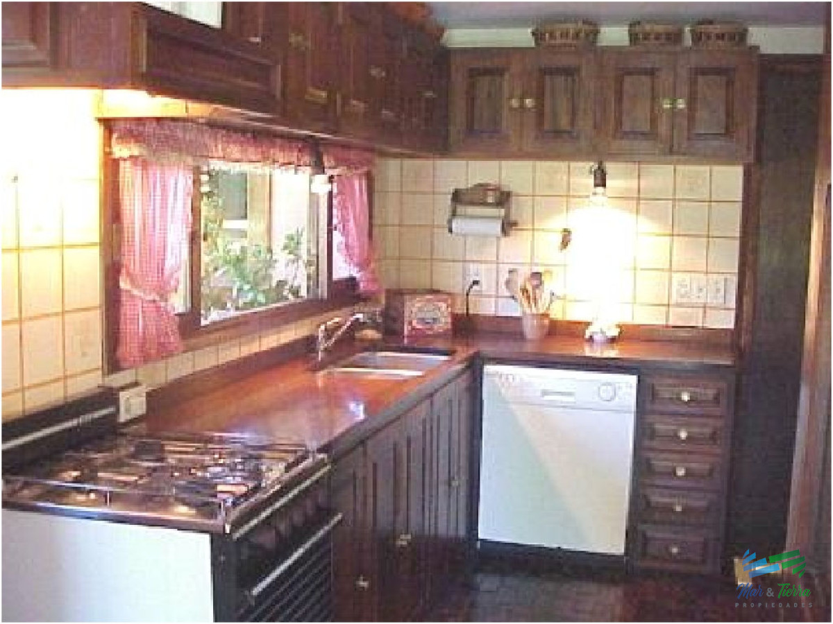 Casa ID.1709 - Vendo casa 6 dormitorios con piscina y gran parque en Rincón del Indio, Punta del Este
