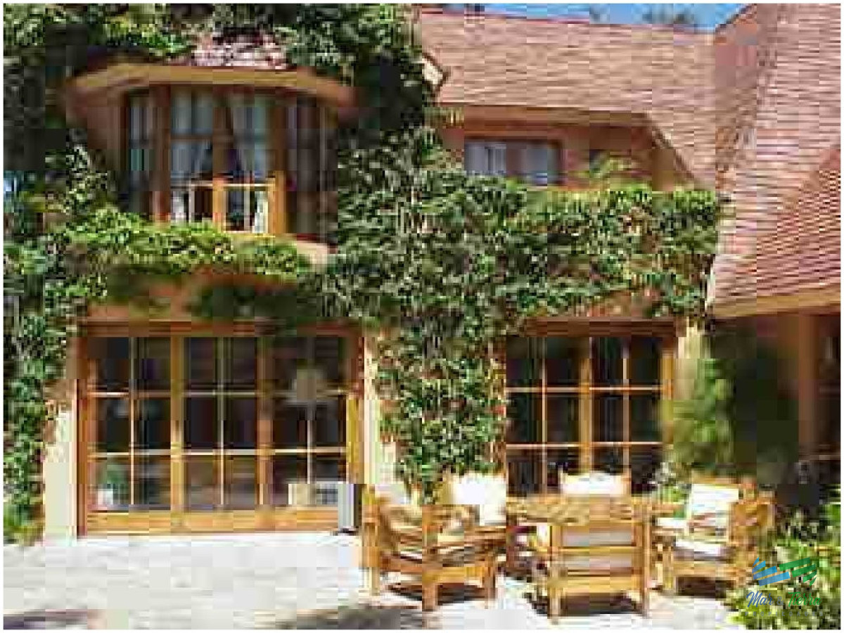 Casa ID.1709 - Vendo casa 6 dormitorios con piscina y gran parque en Rincón del Indio, Punta del Este