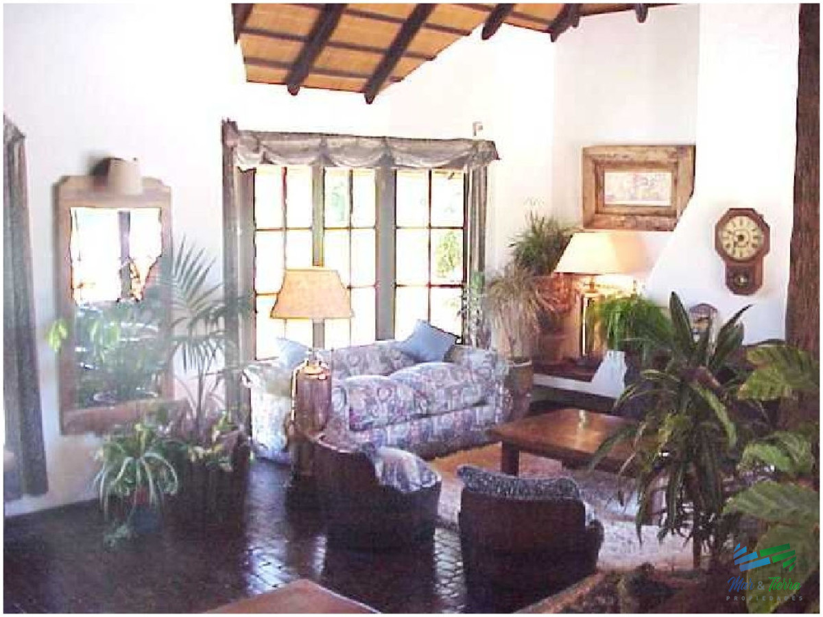 Casa ID.1709 - Vendo casa 6 dormitorios con piscina y gran parque en Rincón del Indio, Punta del Este
