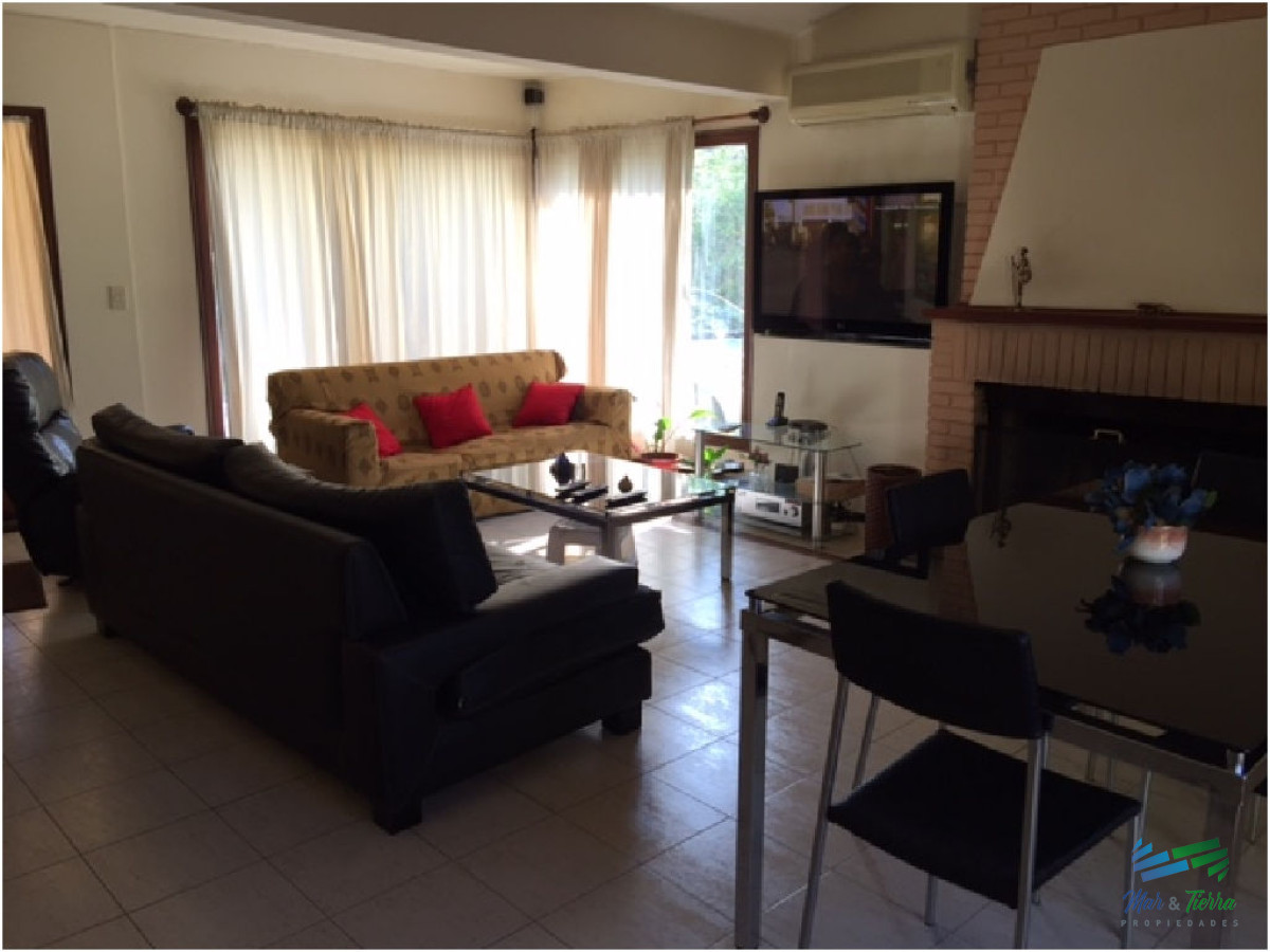 Casa ID.1729 - Casa en venta. Totalmente reciclada, bien equipada. Ambientes amplios. Punta del este.