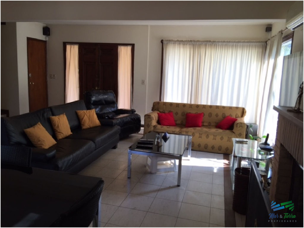 Casa ID.1729 - Casa en venta. Totalmente reciclada, bien equipada. Ambientes amplios. Punta del este.