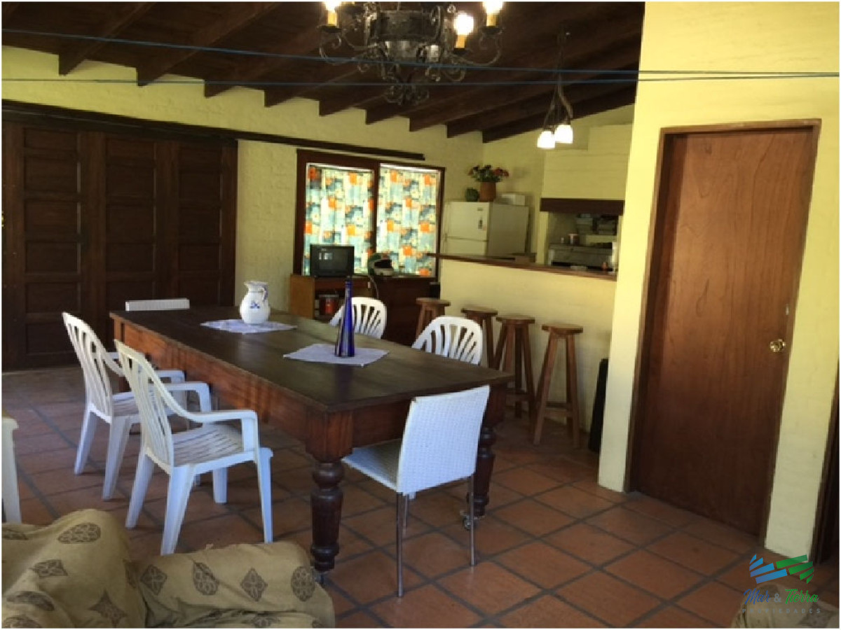 Casa ID.1729 - Casa en venta. Totalmente reciclada, bien equipada. Ambientes amplios. Punta del este.