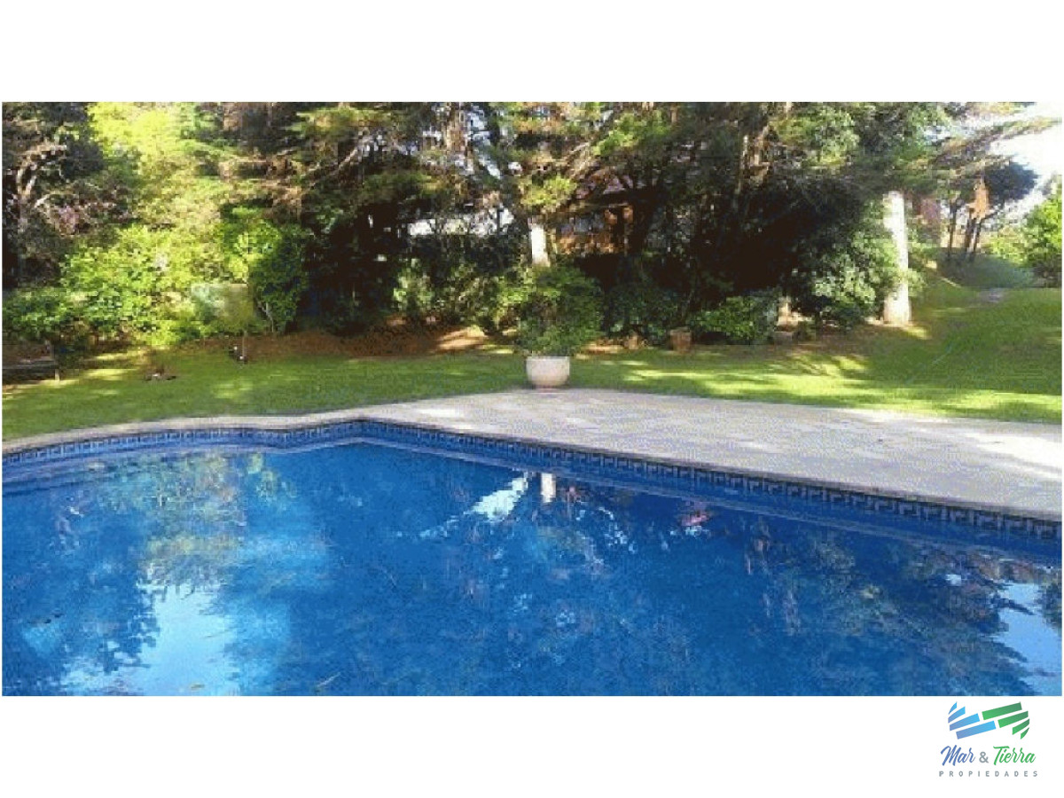 Casa ID.1733 - Casa en alquiler y venta..  Zona de playa mansa, a 50 ms del mar. Punta del Este. 