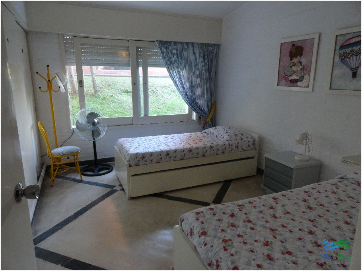 Casa ID.1733 - Casa en alquiler y venta..  Zona de playa mansa, a 50 ms del mar. Punta del Este. 