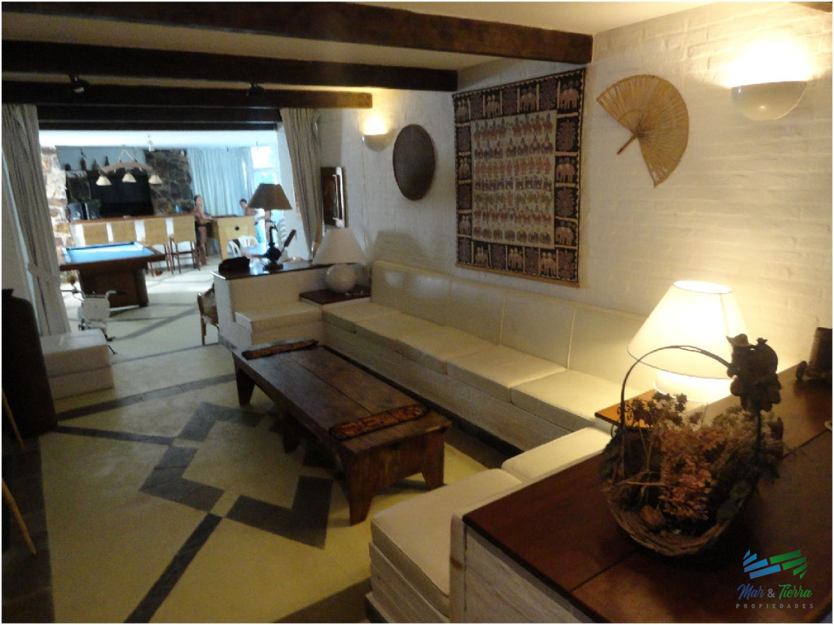 Casa ID.1733 - Casa en alquiler y venta..  Zona de playa mansa, a 50 ms del mar. Punta del Este. 
