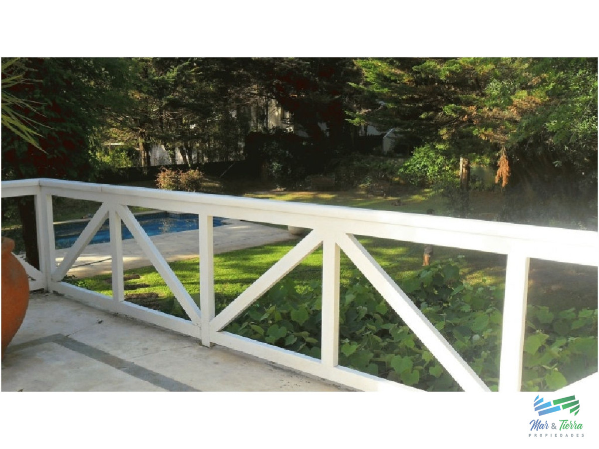 Casa ID.1733 - Casa en alquiler y venta..  Zona de playa mansa, a 50 ms del mar. Punta del Este. 