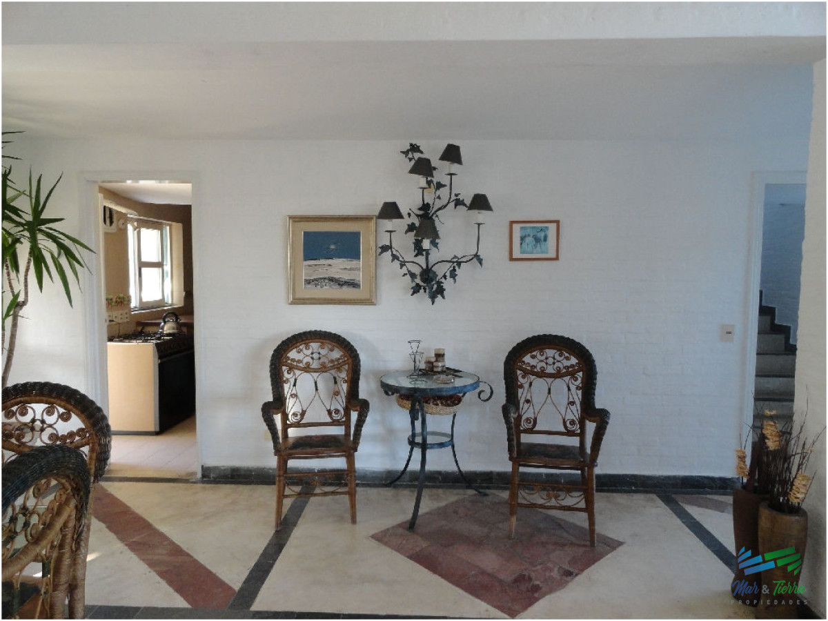 Casa ID.1733 - Casa en alquiler y venta..  Zona de playa mansa, a 50 ms del mar. Punta del Este. 