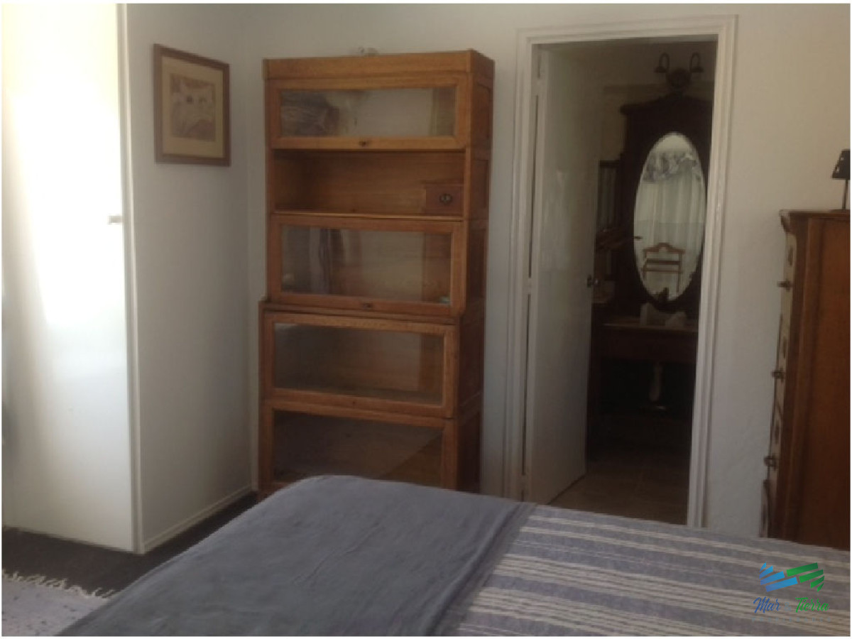 Casa ID.1755 - VENTA de casa en playa mansa,  casa en zona de Pinares, con vista al mar de 3 dormitorios