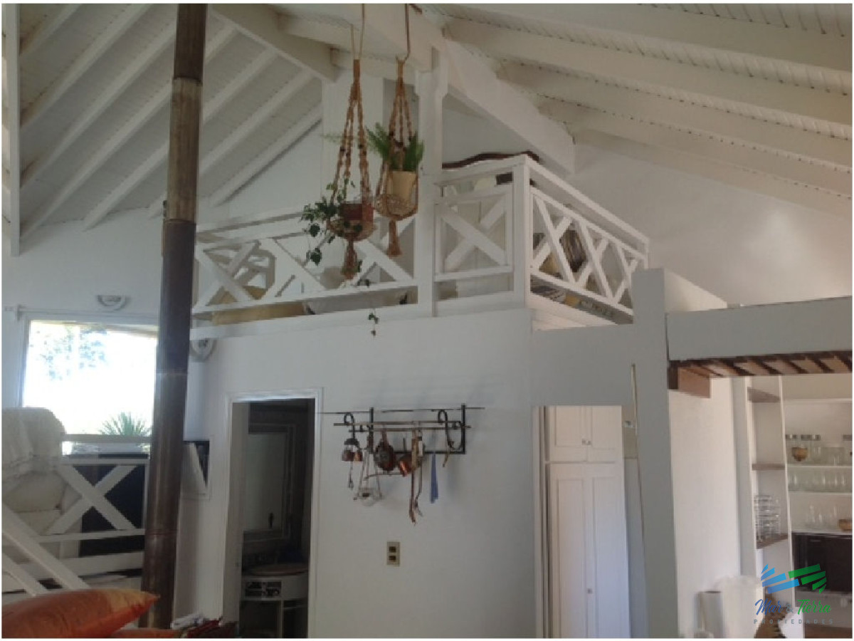 Casa ID.1755 - VENTA de casa en playa mansa,  casa en zona de Pinares, con vista al mar de 3 dormitorios