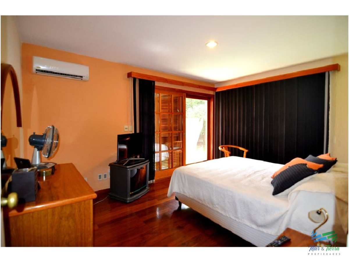 Casa ID.1565 - En venta y  alquiler de temporada... Espectacular casa en paradas de la mansa!