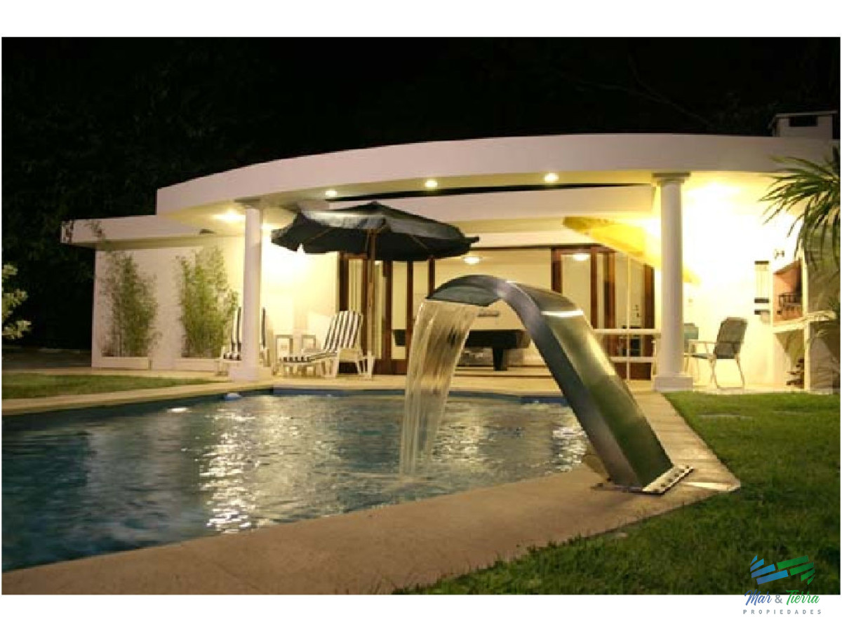 Casa ID.1565 - En venta y  alquiler de temporada... Espectacular casa en paradas de la mansa!