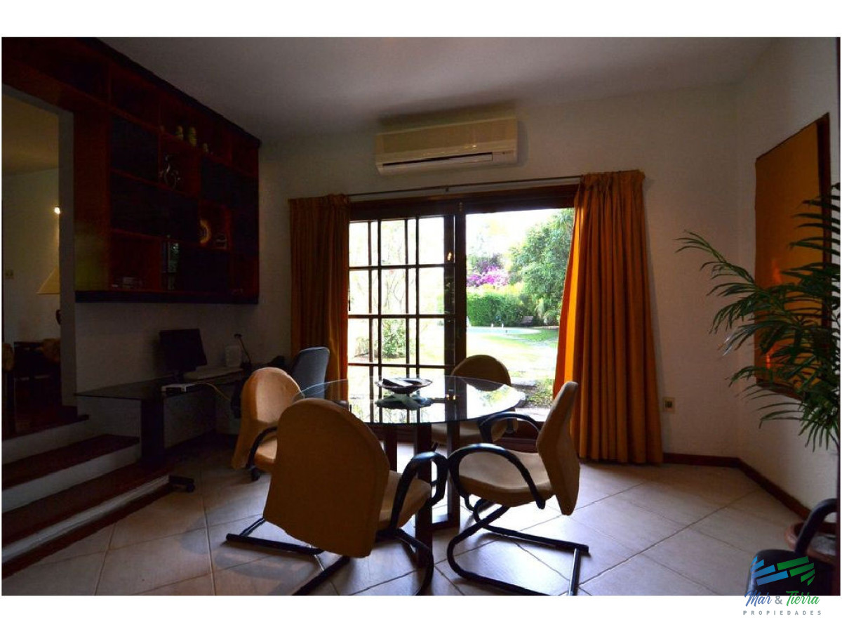 Casa ID.1565 - En venta y  alquiler de temporada... Espectacular casa en paradas de la mansa!