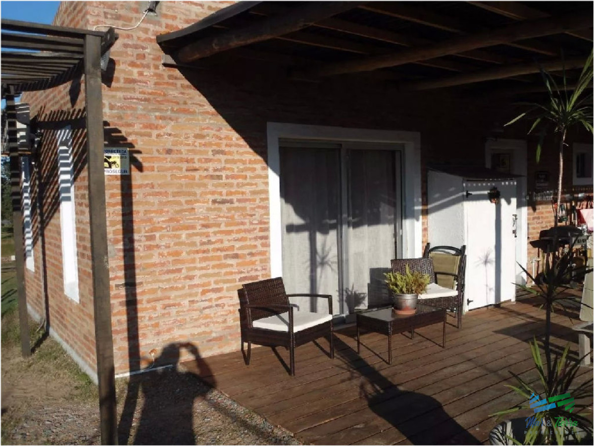 Casa ID.1842 - Casa en venta, zona de Laguna del Sauce.  Cuenta con dos dormitorios. 