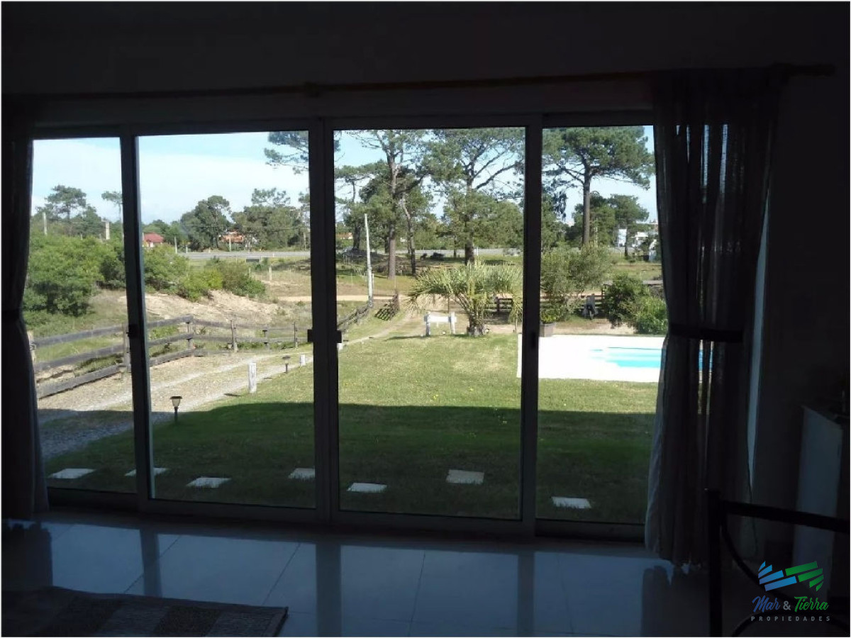 Casa ID.1842 - Casa en venta, zona de Laguna del Sauce.  Cuenta con dos dormitorios. 