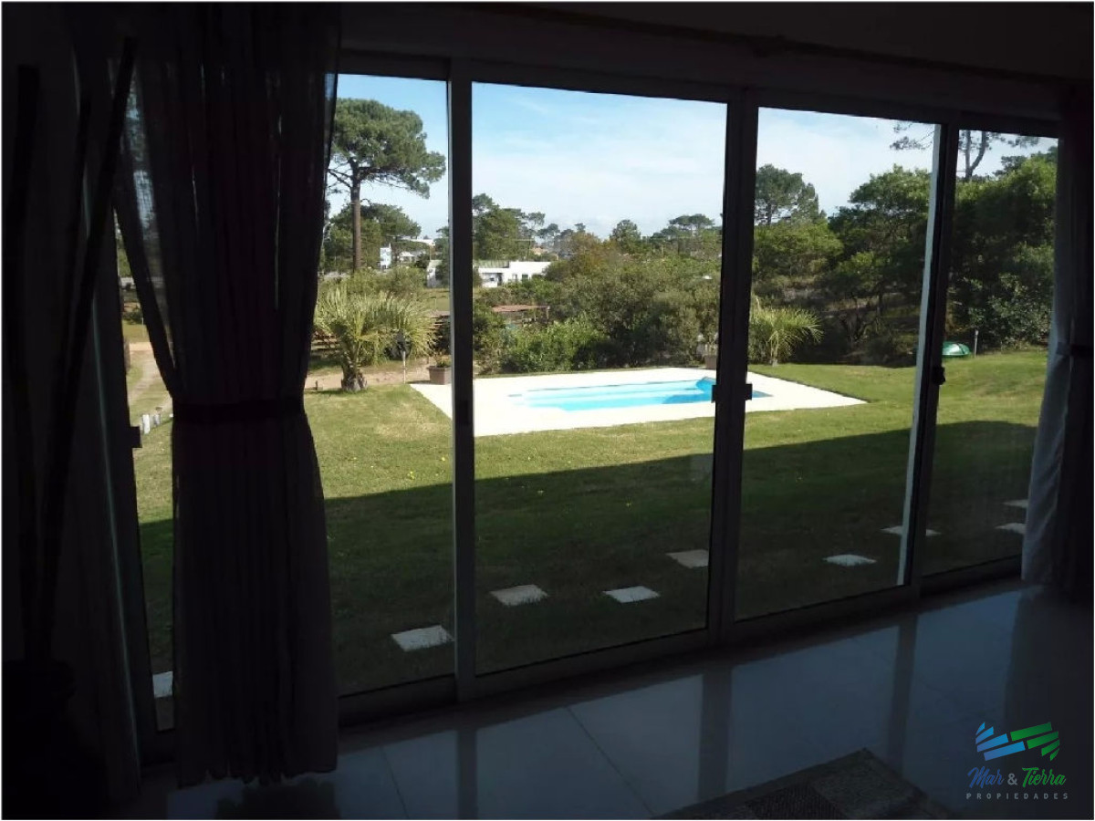 Casa ID.1842 - Casa en venta, zona de Laguna del Sauce.  Cuenta con dos dormitorios. 