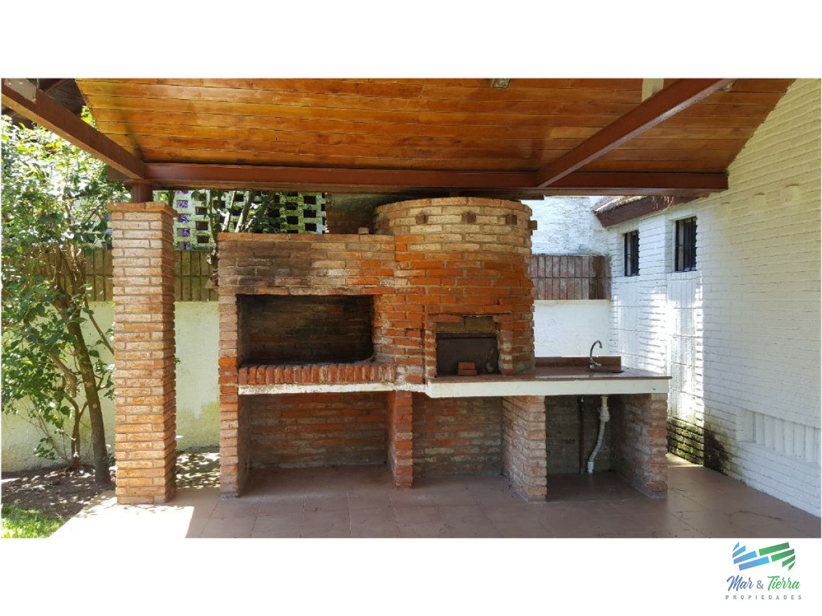 Casa ID.1874 - Tradicional casa en Alquiler de temporada, cerca del Shopping de Punta del Este