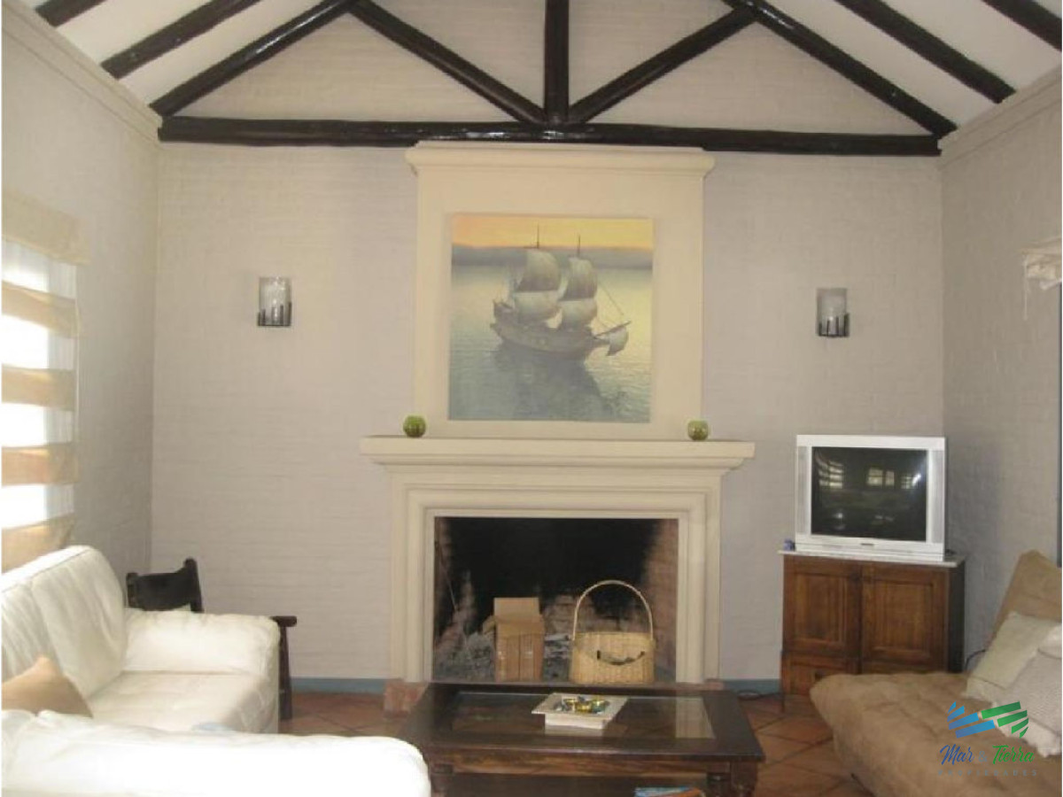 Casa ID.1920 - Casa de 3 dormitorios en alquiler y venta en Rincon del Indio.