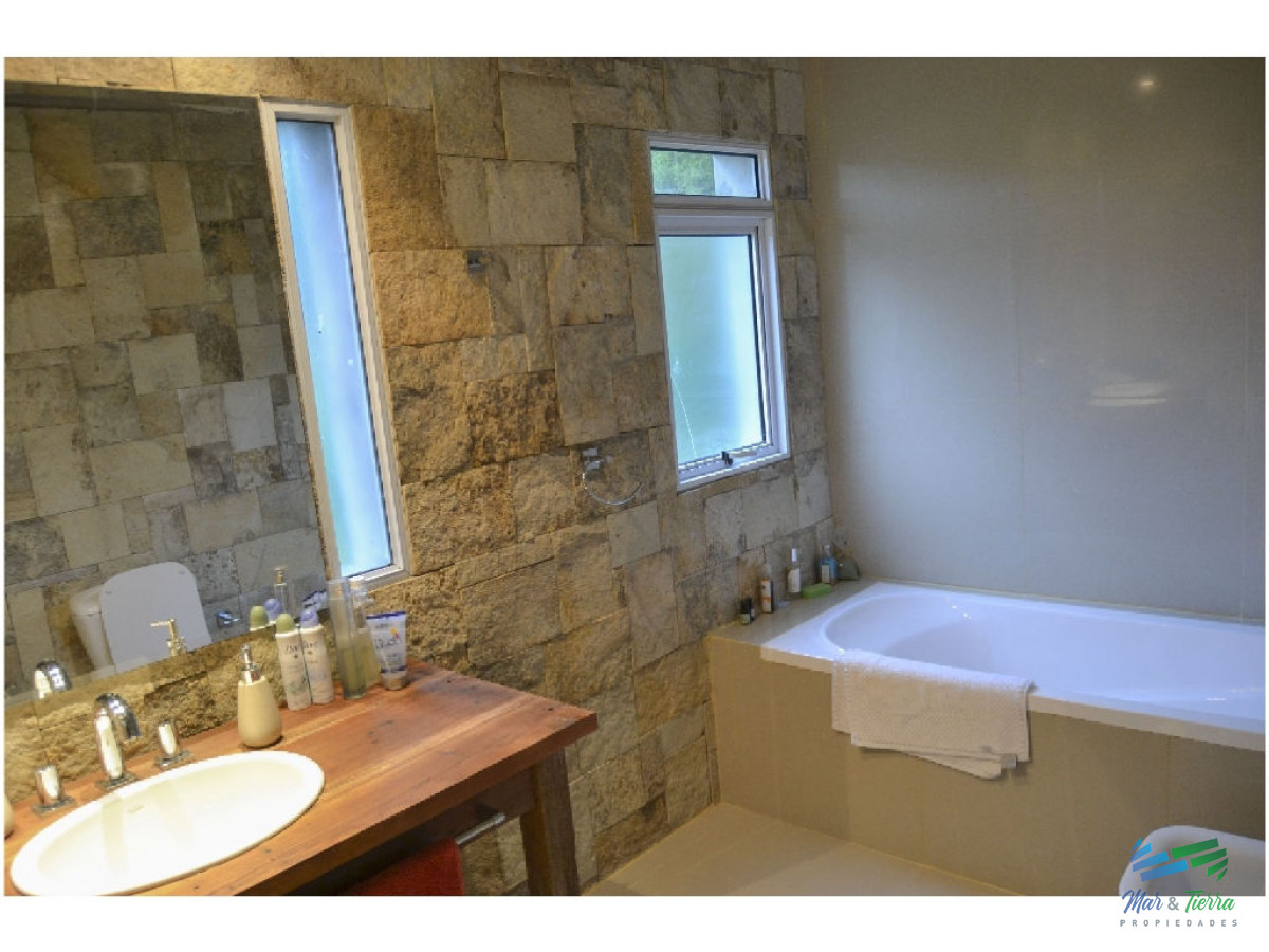 Casa ID.1578 - Casa en venta. Excelente zona. Punta del Este. 