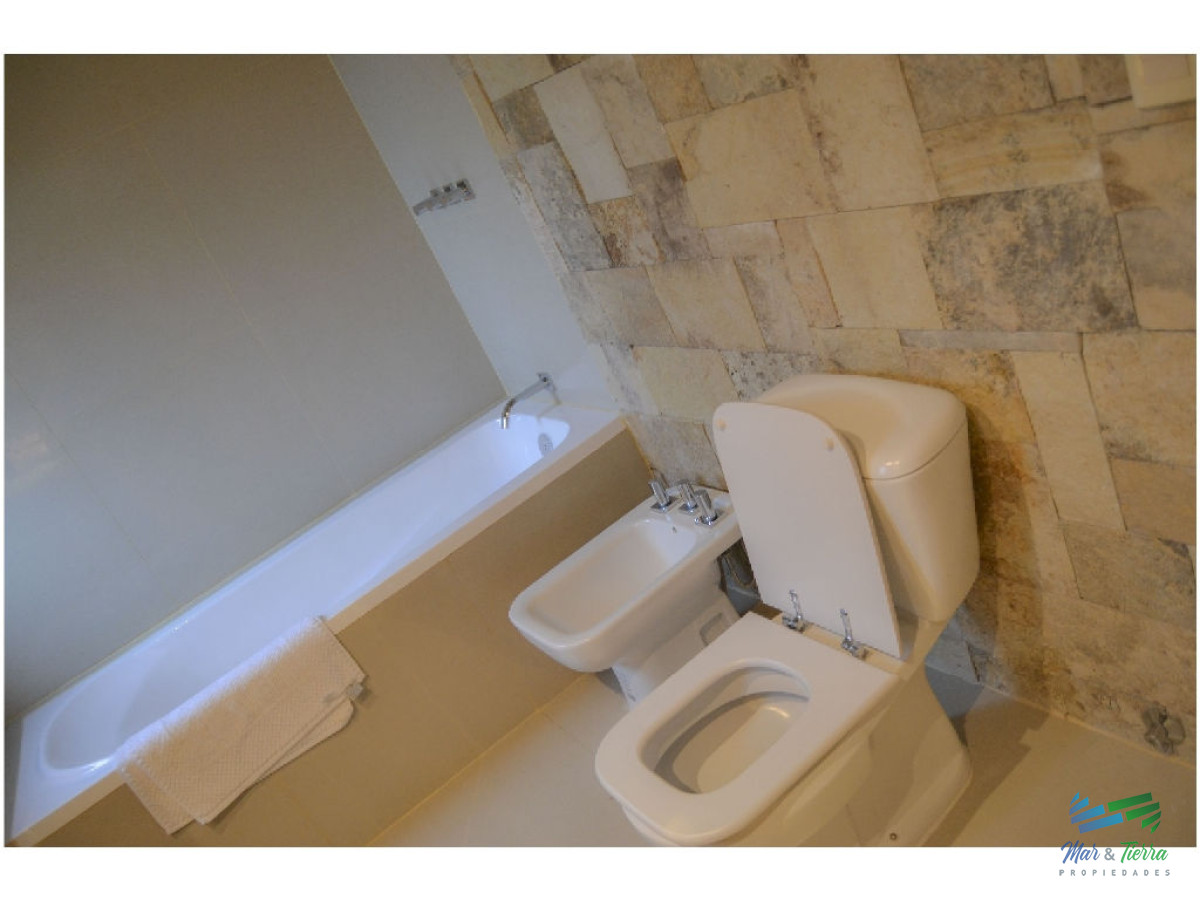 Casa ID.1578 - Casa en venta. Excelente zona. Punta del Este. 