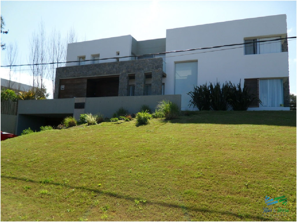Casa ID.1546 - IMPERDIBLE OPORTUNIDAD EN VENTA Y ALQUILER!!! 