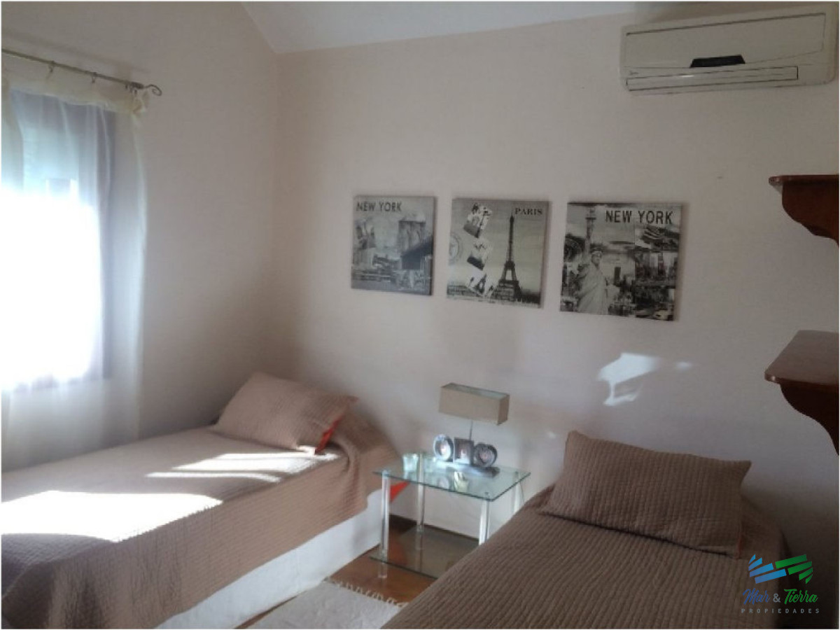 Casa ID.1964 - Hermoso Chalet.... en lindo barrio, ideal para vivir todo el año.
